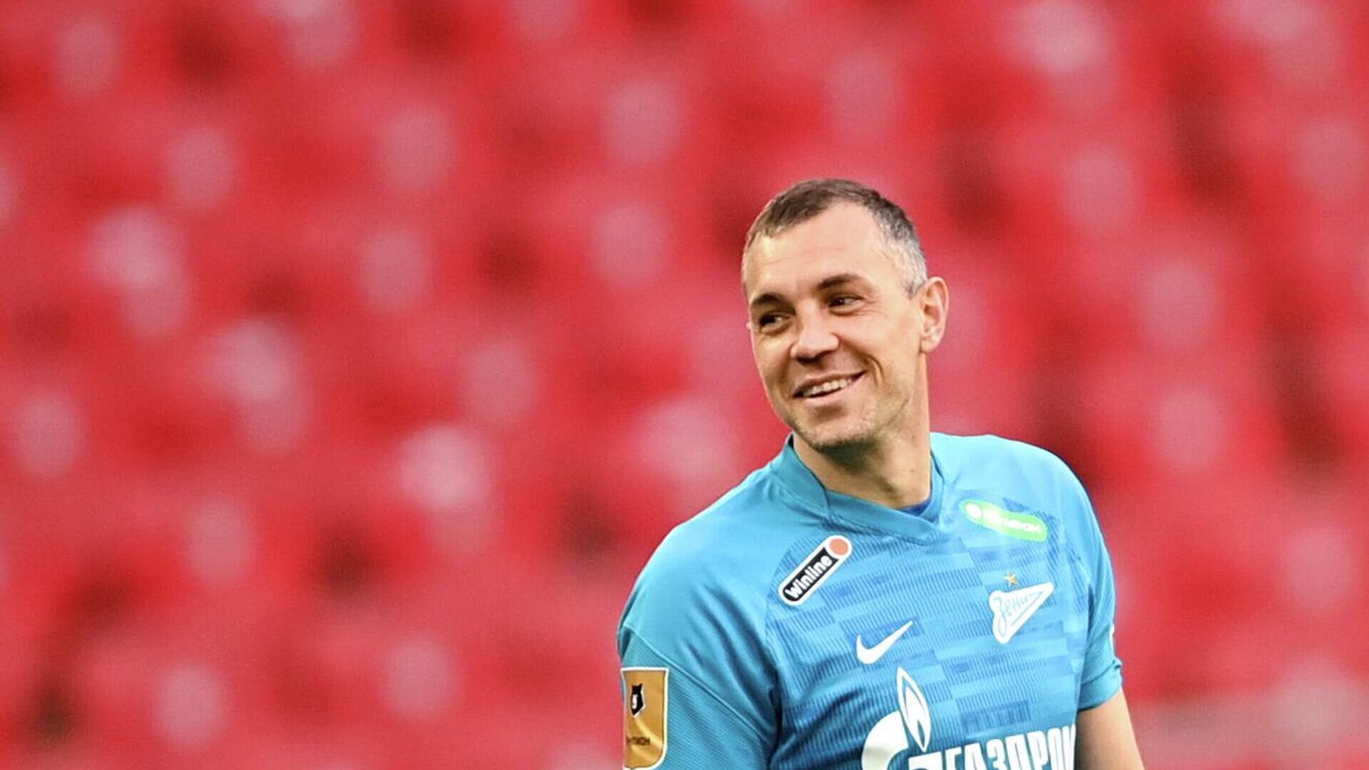 Дзюба взял 7-й номер в Локомотиве. Контракт до конца сезона