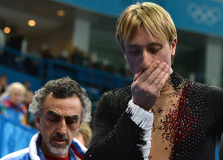 Рудковская говорит, что Плющенко мог умереть на льду в Сочи-2014. Это уже седьмая версия, почему он снялся за минуту до олимпийского проката