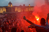 40 тысяч фанов захватили центр Лондона. Это «Сандерленд» из третьей лиги приехал на финал мелкого кубка