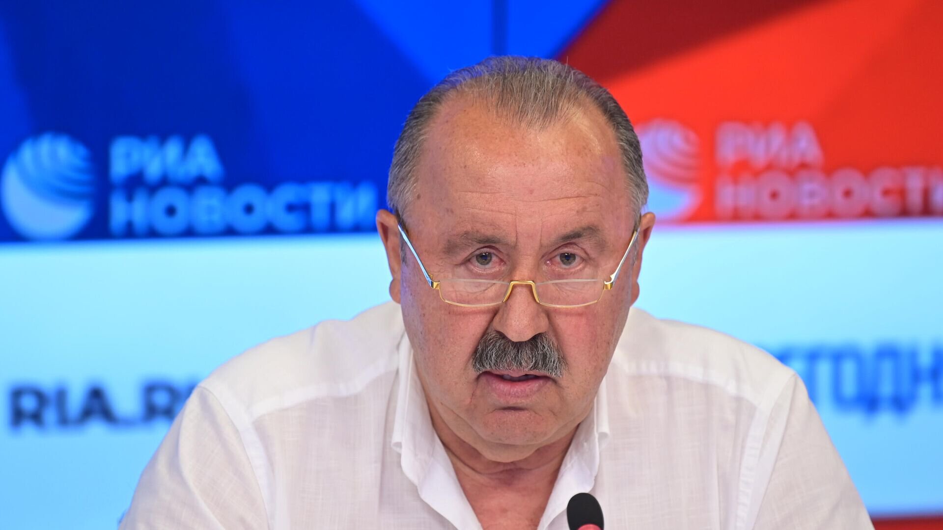 Валерий Газзаев: Традиционные семейные ценности должны передаваться нашим детям и внукам. Нужно противостоять разложению моральной духовности однопо