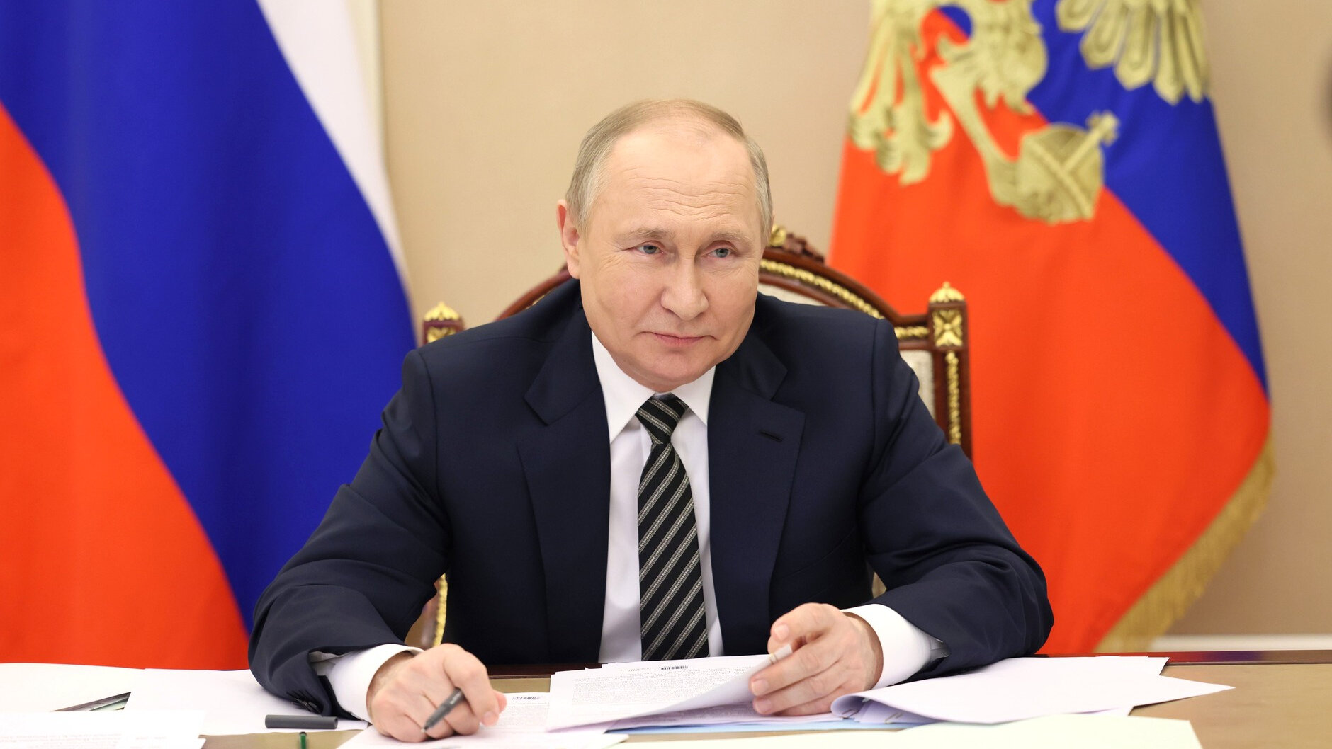 Путин показал, насколько хорошие отношения с Бразилией. Ари о паспортах РФ для Малкома и Клаудиньо