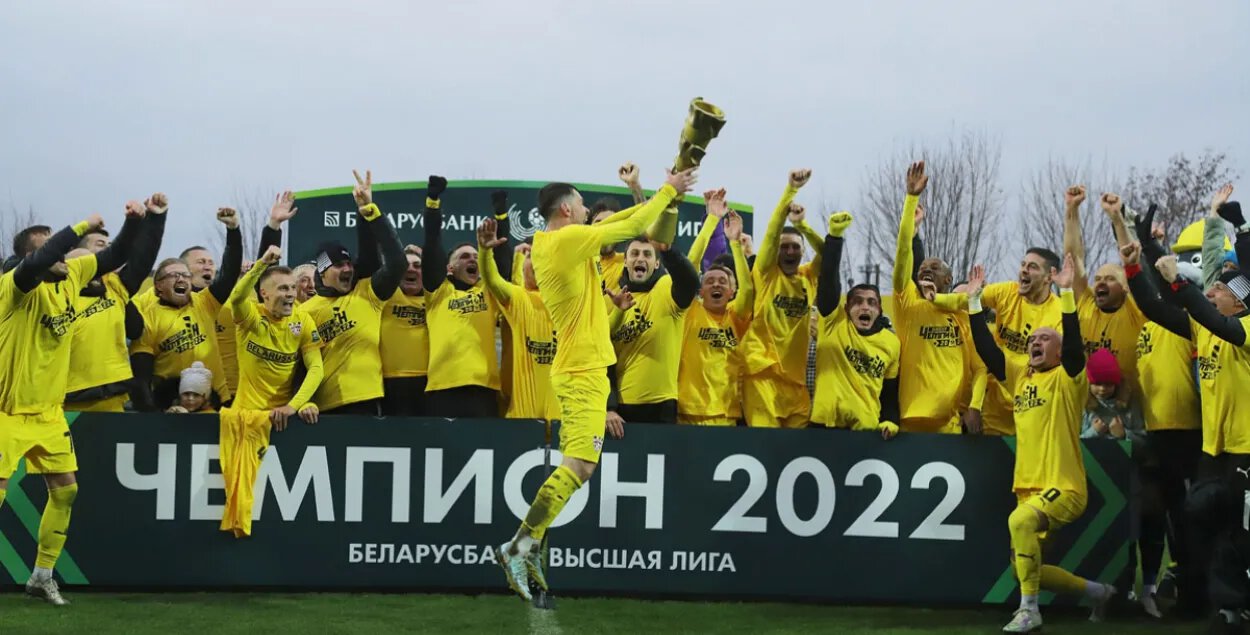 Солигорский Шахтер лишен чемпионства-2022 из-за договорного матча. С белорусского клуба снимут 30 очков в этом сезоне, 20 в следующем