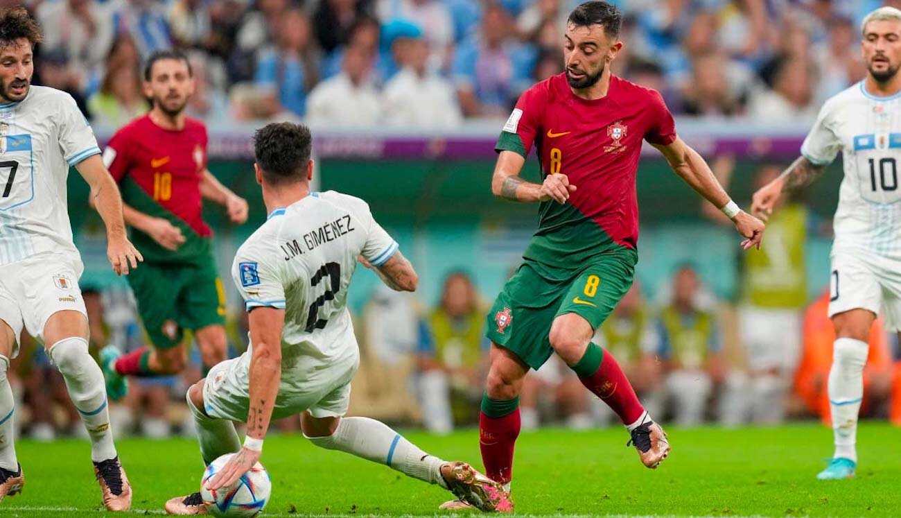 Коллина считает пенальти за руку в матче Португалия  Уругвай ошибочным. Об этом рассказал член Федерации футбола Уругвая