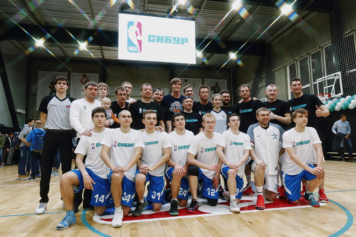 Андрей Кириленко и НБА открыли в Тюмени новую баскетбольную площадку