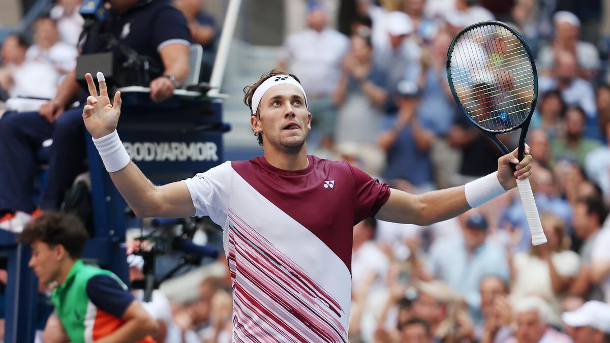 Хачанов проиграл в 1/2 US Open, поражение Динамо, 7-й тур АПЛ перенесен, скандал вокруг матча Боснии и России, Хвича лучший в августе в Серии А, на