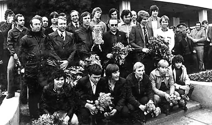 В 1981-м СКА с Гамулой (он носился как Де Брюйне) взял Кубок СССР. Праздновали все лето, а осенью вылетели в Первую лигу ?