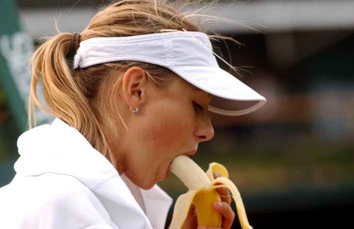 Банан – главный теннисный фрукт (на самом деле ягода). Спасибо Навратиловой  и Беккеру - Отбей мяч рукой - Блоги - Sports.ru