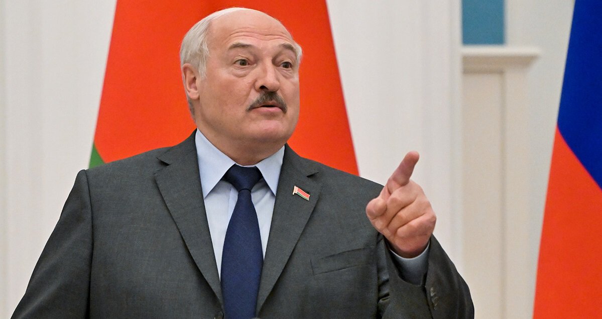 ФХБ об отстранении Беларуси от ЧМ по хоккею 2023: Принципы олимпизма нарушены. Возможно, без ограничений мы бы еще долго шли к интеграции с лидером м