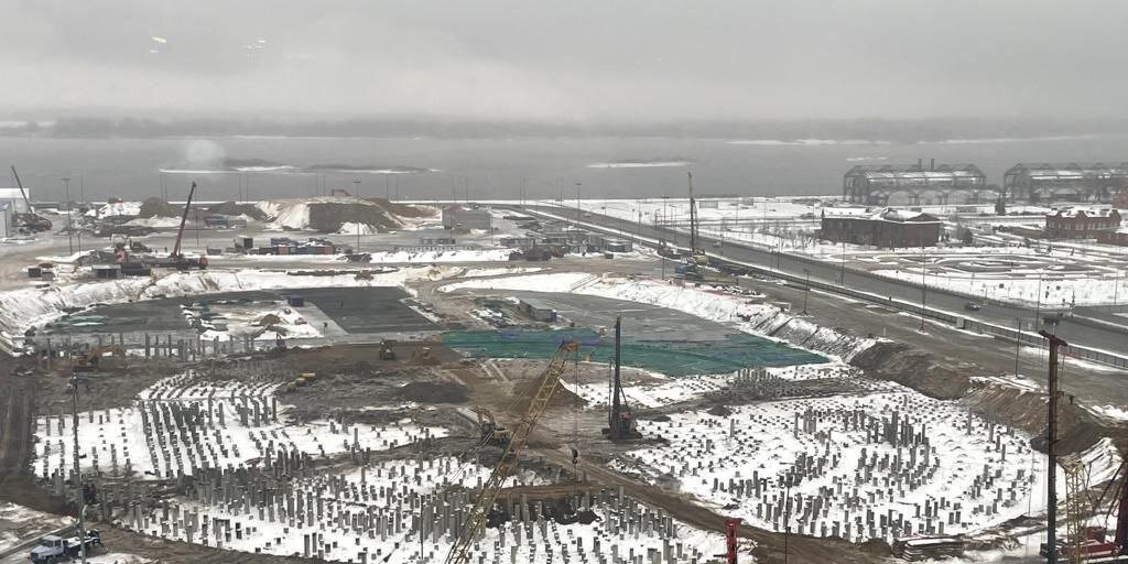На площадке новой арены Торпедо в Нижнем Новгороде завершено обустройство свайного поля