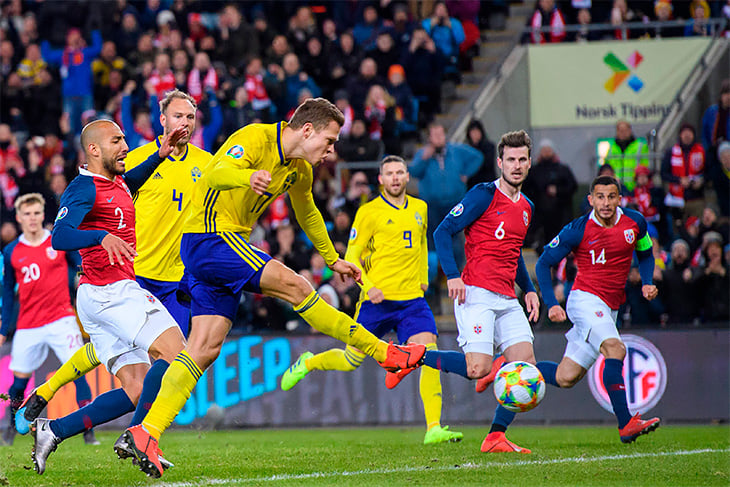 Норвегия швеция 13. Швеция отбор к евро 2020. Швеция Норвегия футбол. Футбол Норвегия Суперлига. Чемпионат Скандинавии по футболу.