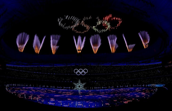 Лучшие виды церемонии закрытия Олимпиады-2022: Чайковский в честь Большунова, танцы наших и немного политики от Баха