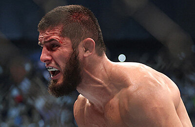 Махачев уничтожил Оливейру и стал чемпионом UFC! Избил, заставил сдаться и получил титул от Хабиба