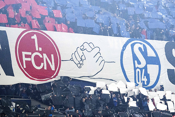 На формах «Шальке» и «Нюрнберга» – эмблемы обоих клубов. Этой великой дружбе уже больше 40 лет