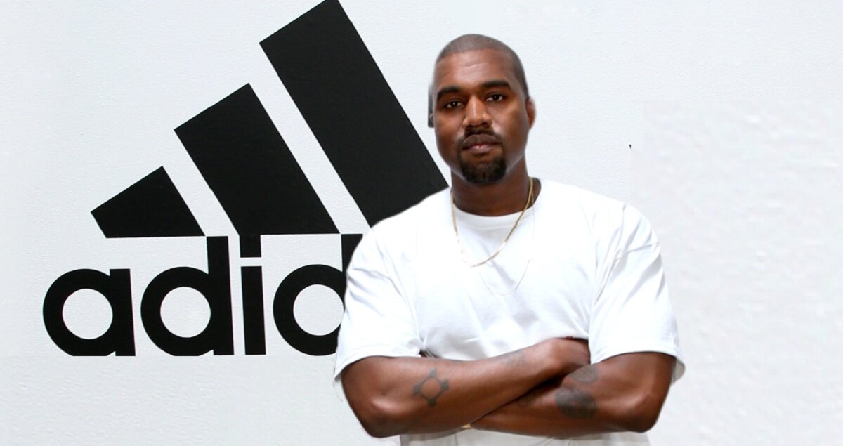 Adidas разорвал контракт с Канье Уэстом из-за антисемитских заявлений и футболки Жизни Белых Важны. Компания потеряет 246 млн долларов