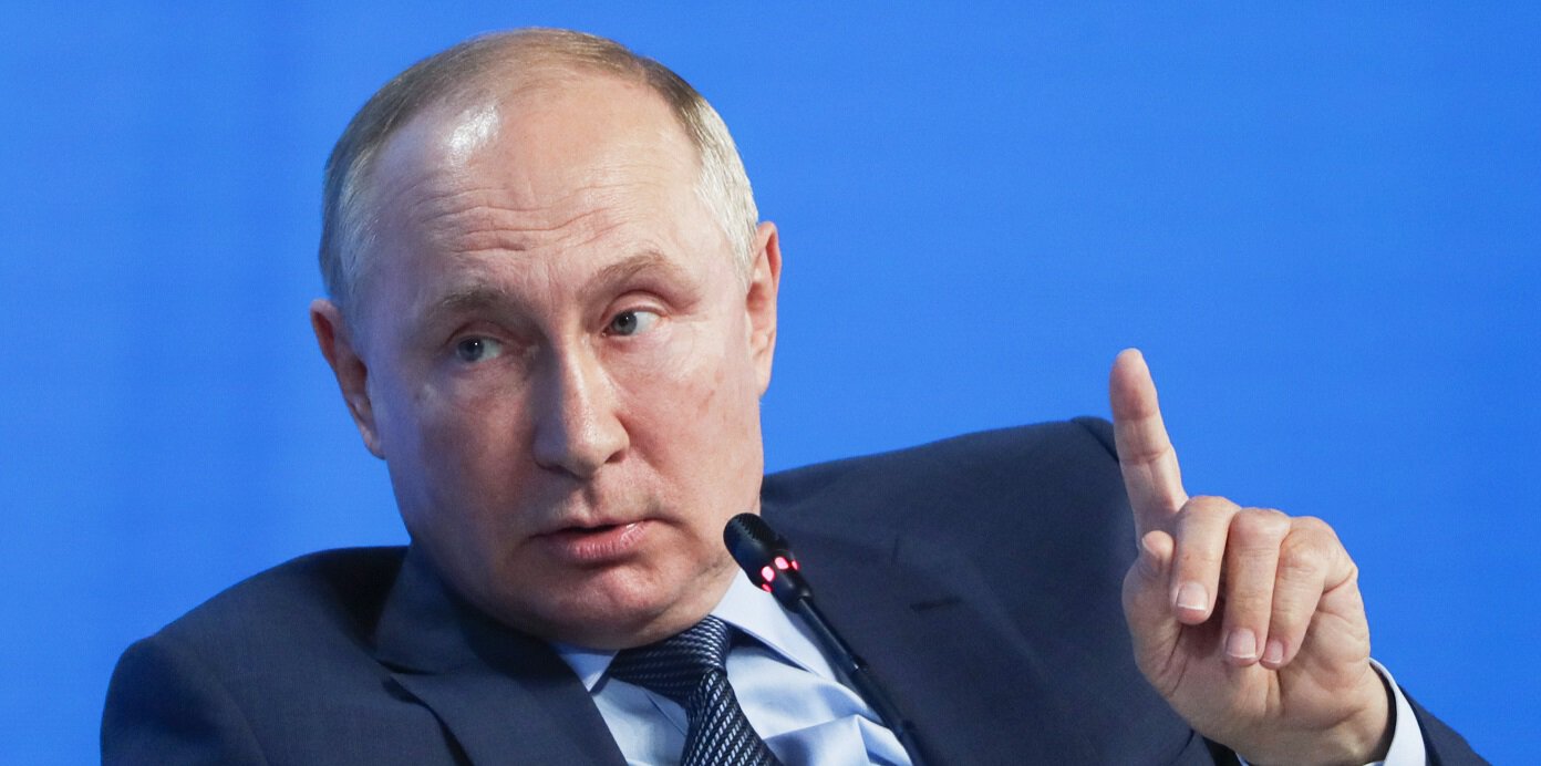 Губернатор Подмосковья: Цели массового спорта, о которых говорит Путин, здоровье, воспитание молодежи. У нас во дворах с легендами хоккея или футбол