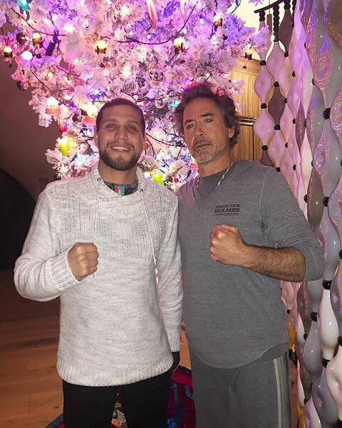 🦸‍♂️ Однажды Дауни-младший позвонил бойцу UFC. Ортега не узнал Железного Человека, но теперь они дружат – их объединяет благотворительность