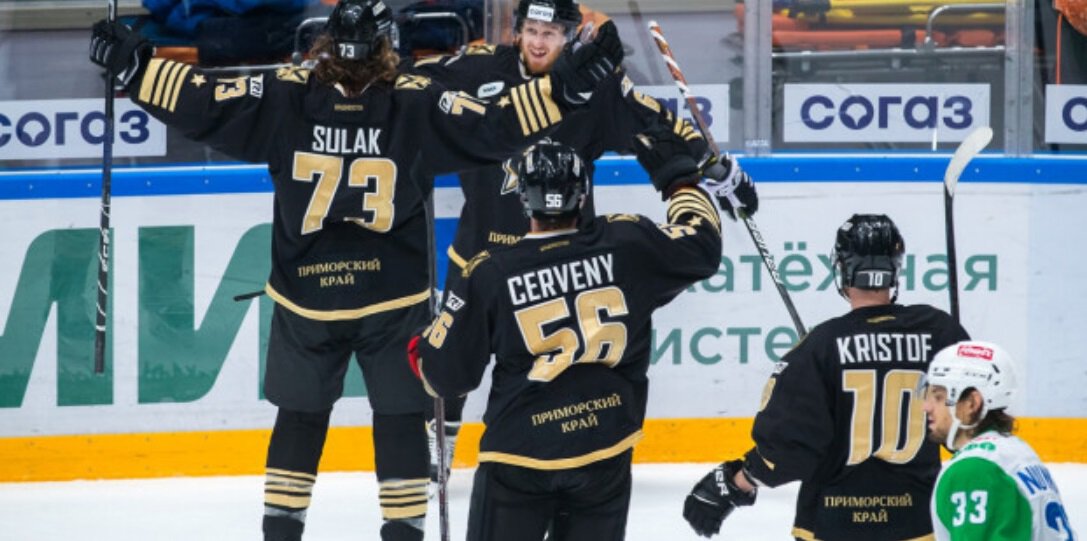 Адмирал победил Салават в овертайме, отыгравшись с 0:2 в 3-м периоде (15:1 по броскам). Счет в серии стал 2-1