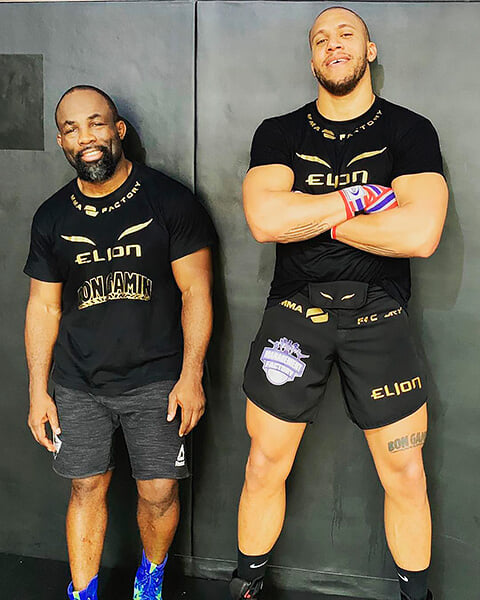 Ган – временный чемпион UFC в тяжелом весе. Француза сравнивают с Али из-за скорости, но это перебор