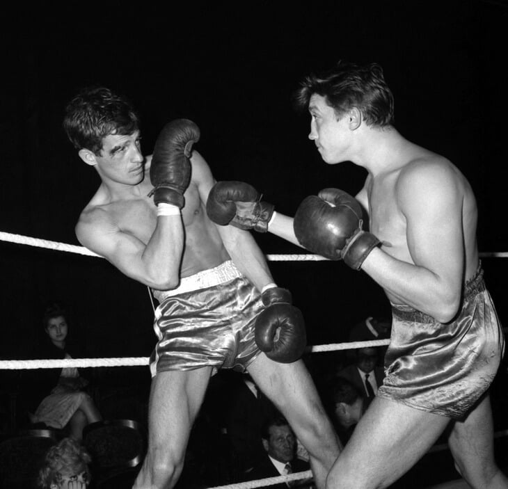 Жан-Поль Бельмондо обожал бокс: становился чемпионом Парижа и даже сыграл боксера в кино