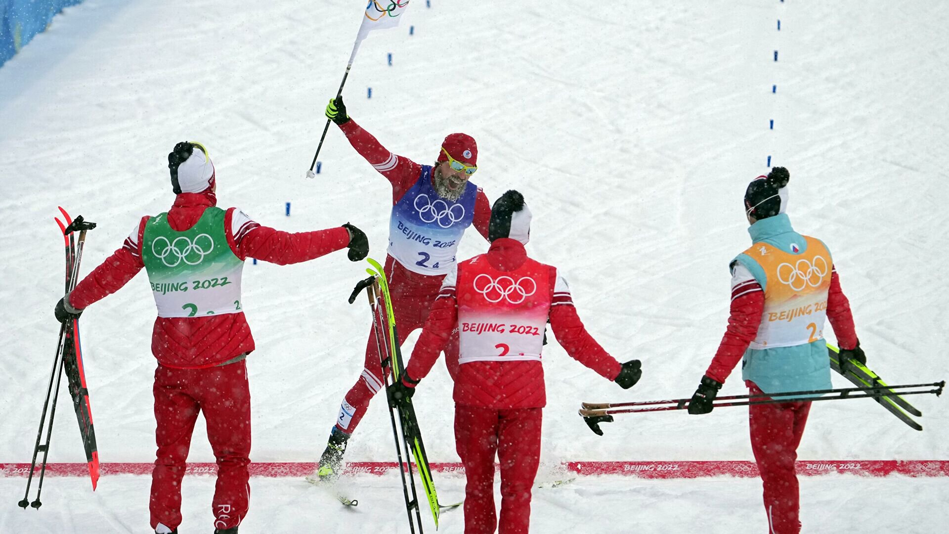 Лыжные гонки пекин 2022. Зимние олимпийские игры лыжные гонки. Ои 2014 лыжные гонки. Зимние олимпиады лыжные гонки. Эстафета по лыжным гонкам на олимпиаде 2022 устюгов.