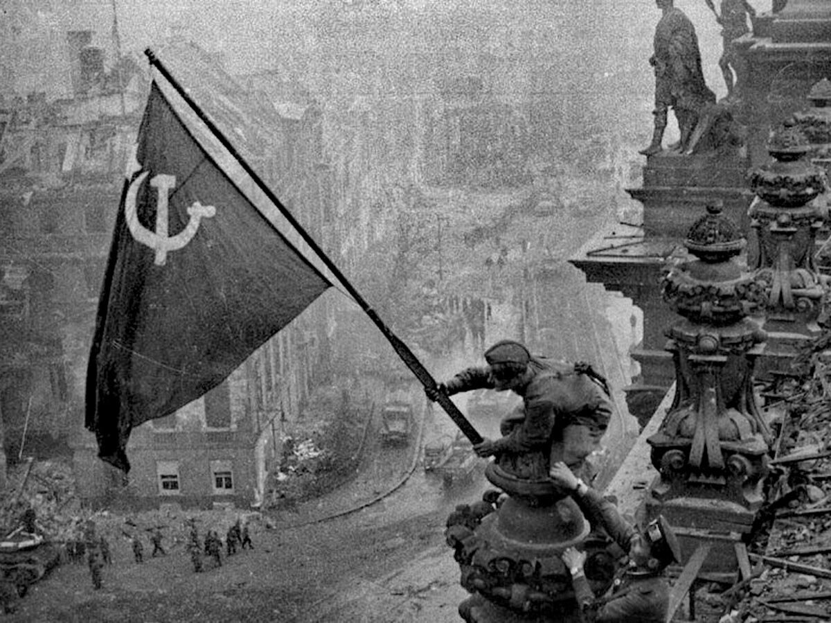 С Днем Победы болельщиков поздравили Зенит, Спартак, ЦСКА и другие клубы Мир РПЛ