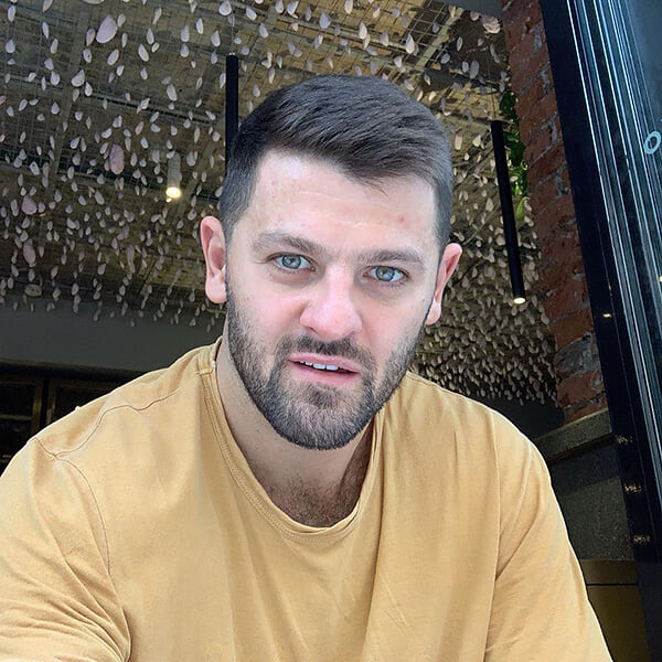 Неизвестный Радулов рассказал, как курил в школе