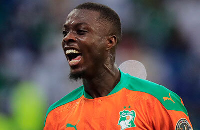 Закрываем групповой этап Кубка Африки: Алжир и Гана едут домой, Коморы и Гамбия – в плей-офф, Камерун забивает за всех thumbnail