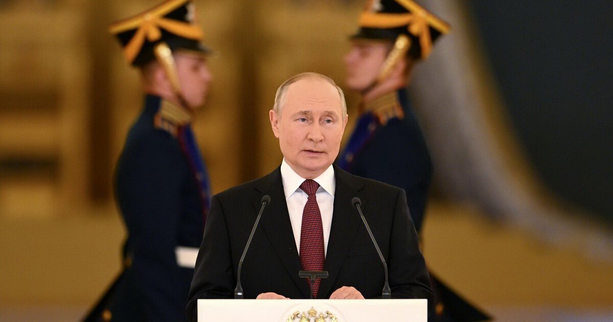 Путин за проведение матча Россия Босния в Петербурге: Мероприятие сыграет свою роль в развитии спорта и человеческих отношений, надеюсь
