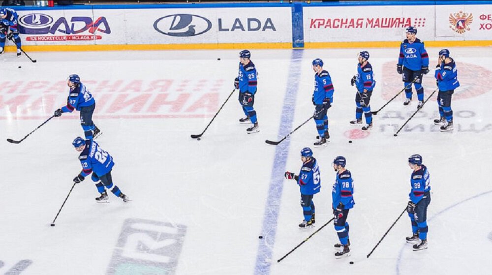 Лада вылетела из плей-офф ВХЛ в 1-м раунде, проиграв АКМ во втором овертайме 7-го матча. Команда собирается вернуться в КХЛ