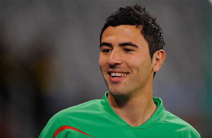 Бывший капитан сборной Алжира, воспитанник «Милана» и скаут «ПСЖ» – кто будет помогать Ваноли? 