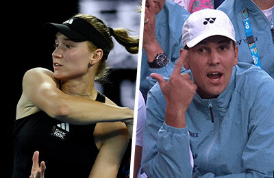 Рыбакина в финале Australian Open, а ее тренер удивил. Ругал, тыкал пальцем в висок и вообще бесновался