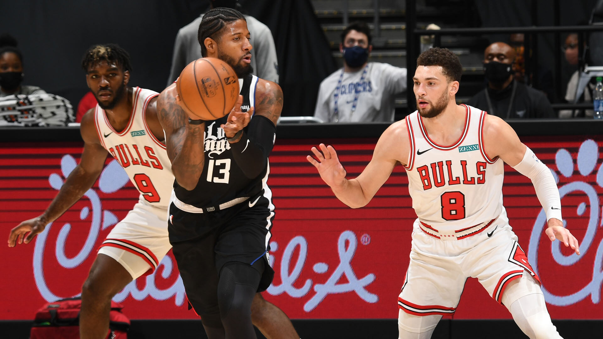 лос анджелес клипперс против чикаго буллс. баскетбол сша россия 1998. лос анджелес клипперс. Chicago bulls la clippers. лос анджелес клипперс чикаго буллз.