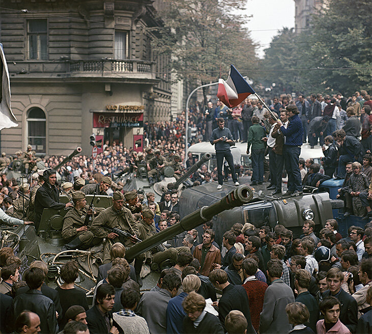 Когда советские танки вошли в Чехословакию, УЕФА провел новую жеребьевку. Московское и киевское «Динамо» снялись с еврокубков