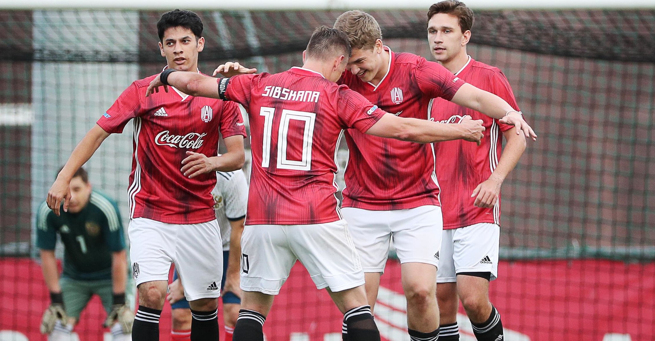 Амкал вышел в 1/64 финала Фонбет Кубка России, обыграв Тверь (1:0). Клуб Медиалиги победил 2-ю профессиональную команду