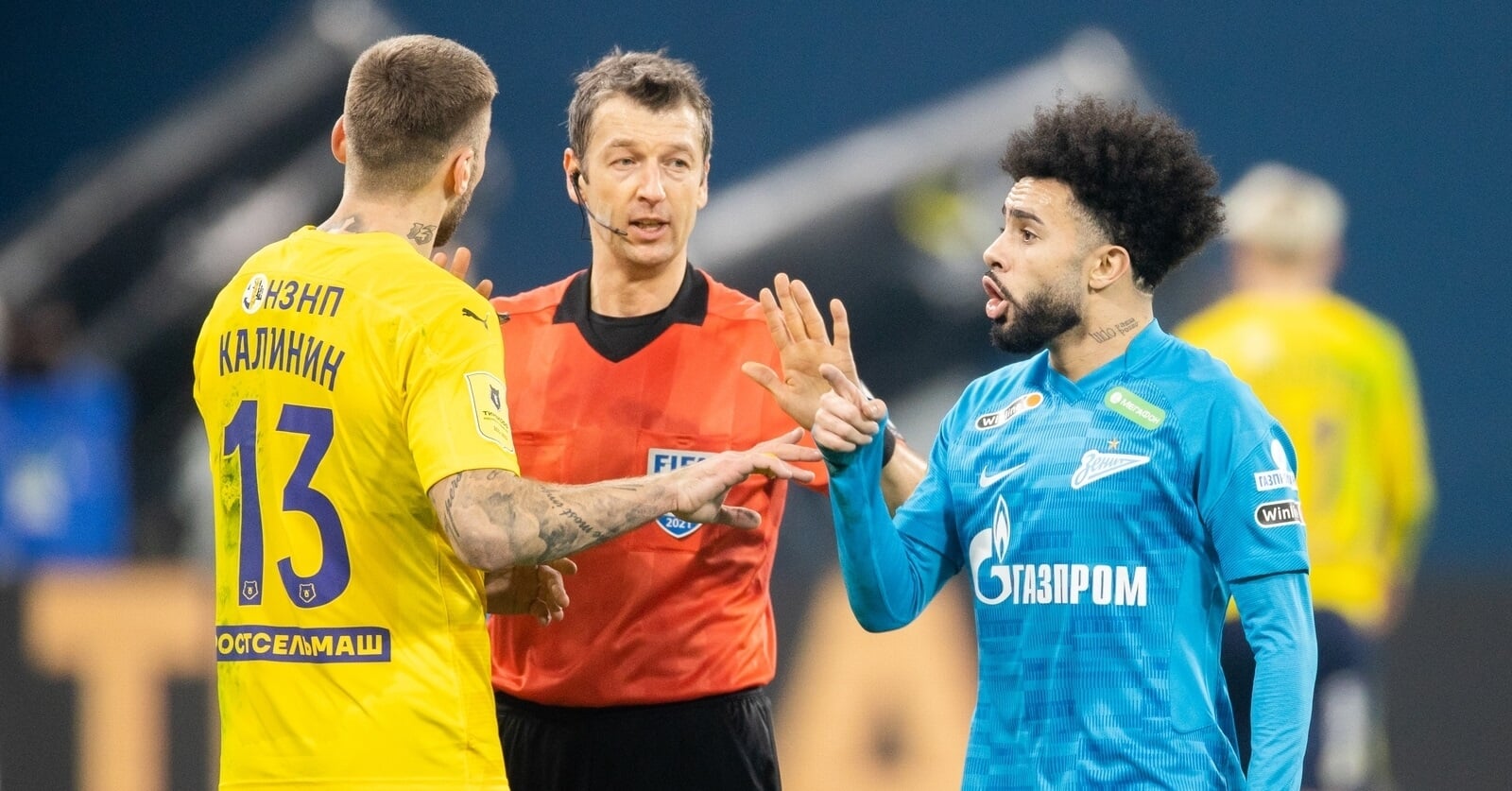 Зенит и Ростов сыграли 2:2, Непомнящий проиграл Карлсену в рекордной партии, Сербия с Джоковичем вылетела из Кубка Дэвиса и другие новости