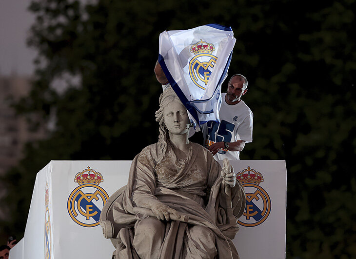Площадь Сибелес – место силы «Реала». На ней празднуют титулы больше 30 лет – хотя раньше там радовались фанаты «Атлетико»