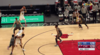 Damion Lee hits the shot with time ticking down
