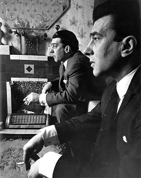 братья крэй биография интересные факты. ruedf3fd0b8ad. братья крэй биография интересные факты фото. братья крэй биография интересные факты-ruedf3fd0b8ad. картинка братья крэй биография интересные факты. картинка ruedf3fd0b8ad. Лондонская банда, основавшая в 50-х годах XX века братьями-близнецами Крэй, называлась просто и незатейливо — «Фирма». Своим успехом банда была обязана сумасшедшей дерзости и жестокости одного брата при уравновешенности и прагматизме другого. Спустя полвека некоторые считают их не жестокими отморозками, а чистильщиками криминального Лондона. братья крэй биография интересные факты. ruedf3fd0b8ad. братья крэй биография интересные факты фото. братья крэй биография интересные факты-ruedf3fd0b8ad. картинка братья крэй биография интересные факты. картинка ruedf3fd0b8ad. Лондонская банда, основавшая в 50-х годах XX века братьями-близнецами Крэй, называлась просто и незатейливо — «Фирма». Своим успехом банда была обязана сумасшедшей дерзости и жестокости одного брата при уравновешенности и прагматизме другого. Спустя полвека некоторые считают их не жестокими отморозками, а чистильщиками криминального Лондона.