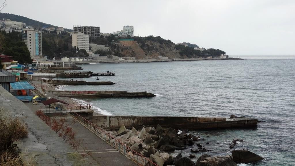 В Крыму всегда чувствовался недостаток в чем-то. Зарплаты маленькие, уровень жизни невысокий. Хавбек КАМАЗа Рейхмен о детстве