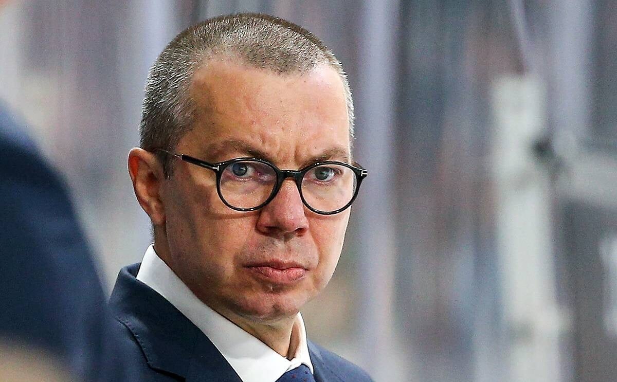 Магнитка уступила Локомотиву, счет по броскам 40:26 . Впервые в сезоне магнитогорцы проиграли не только Салавату