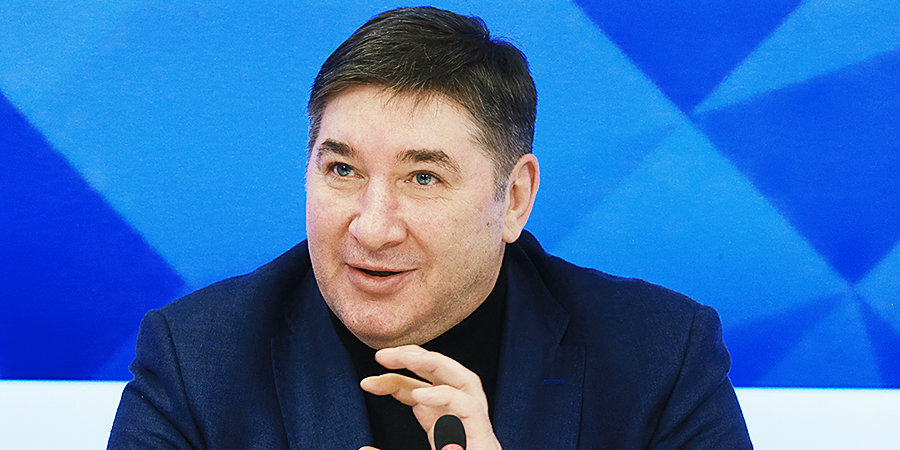 Александр Кожевников: Интерес к хоккею в России падает. КХЛ по Матч ТВ почти не показывают. Зато перед футболом начинают часа за два обсуждать детали