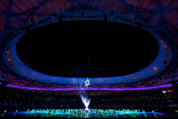 Лучшие виды церемонии закрытия Олимпиады-2022: Чайковский в честь Большунова, танцы наших и немного политики от Баха
