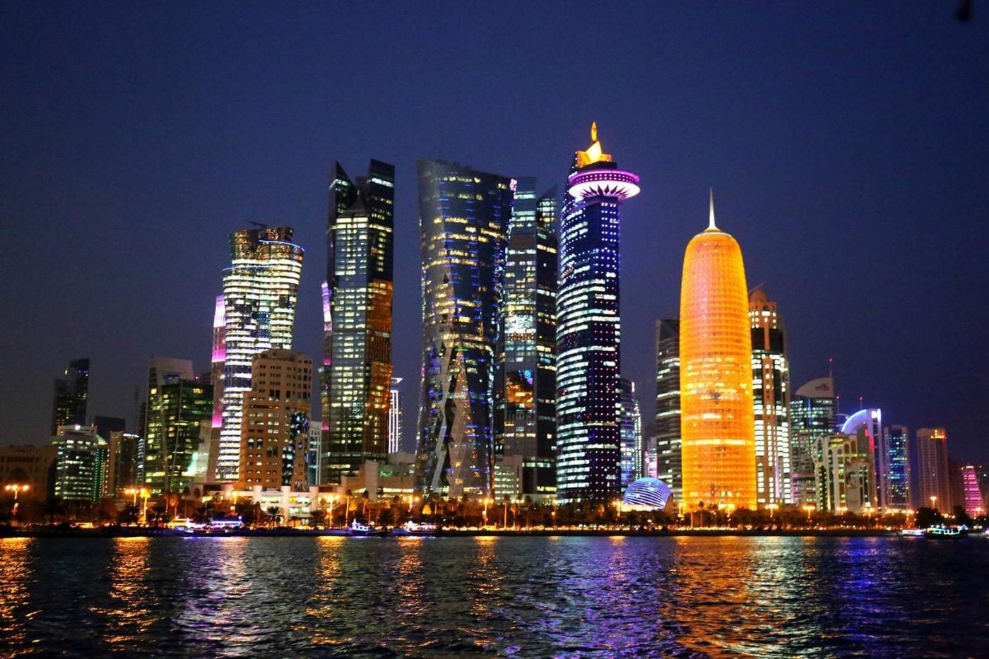 Qatar. Ночной Катар. Ночная Доха. Доха (город). Ночная Доха Катар.