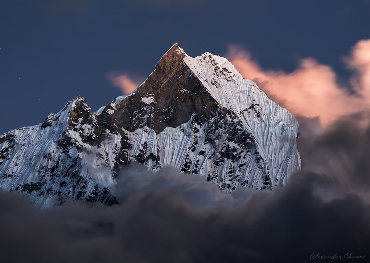 Священная гора Мачапучаре в Непале