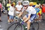 Adam Yates given 10-second penalty at Tour de France for taking hand-sling - Cycling Weekly