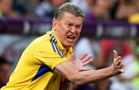 Сборная Украины по футболу, Чемпионат Украины по футболу, Динамо Киев, Шахтер, Днепр, Металлист (до 2016 года), Александр Алиев, Олег Блохин, Вячеслав Грозный, Говерла, Виталий Кварцяный, Волынь, Игорь Коломойский, Михаил Фоменко, Евгений Селезнев, Андрей Ярмоленко, Ярослав Ракицкий, Алексей Довгий, Александр Шуфрич, Виктор Вацко, Политика