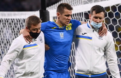 Сборная Украины по футболу, Игорь Суркис, Динамо Киев, Артем Беседин, ФИФА, УАФ
