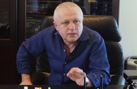 Чемпионат Украины по футболу, коронавирус, Динамо Киев, Игорь Суркис, Алексей Михайличенко, Сергей Ребров, Григорий Суркис, Владислав Супряга, Евгений Красников, Ринат Ахметов, Игорь Коломойский, Артем Беседин, Вадим Шаблий, Политика